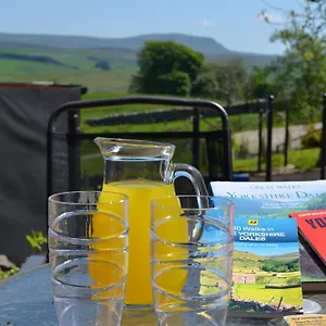  Holiday home Ashes Farm - Ingleborough Barn Cottage, With 3 Peaks Views, Near United Kingdom